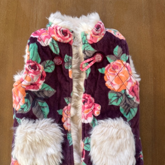 Matilda Jane Faux Fur Vest - Picture 3 of 3